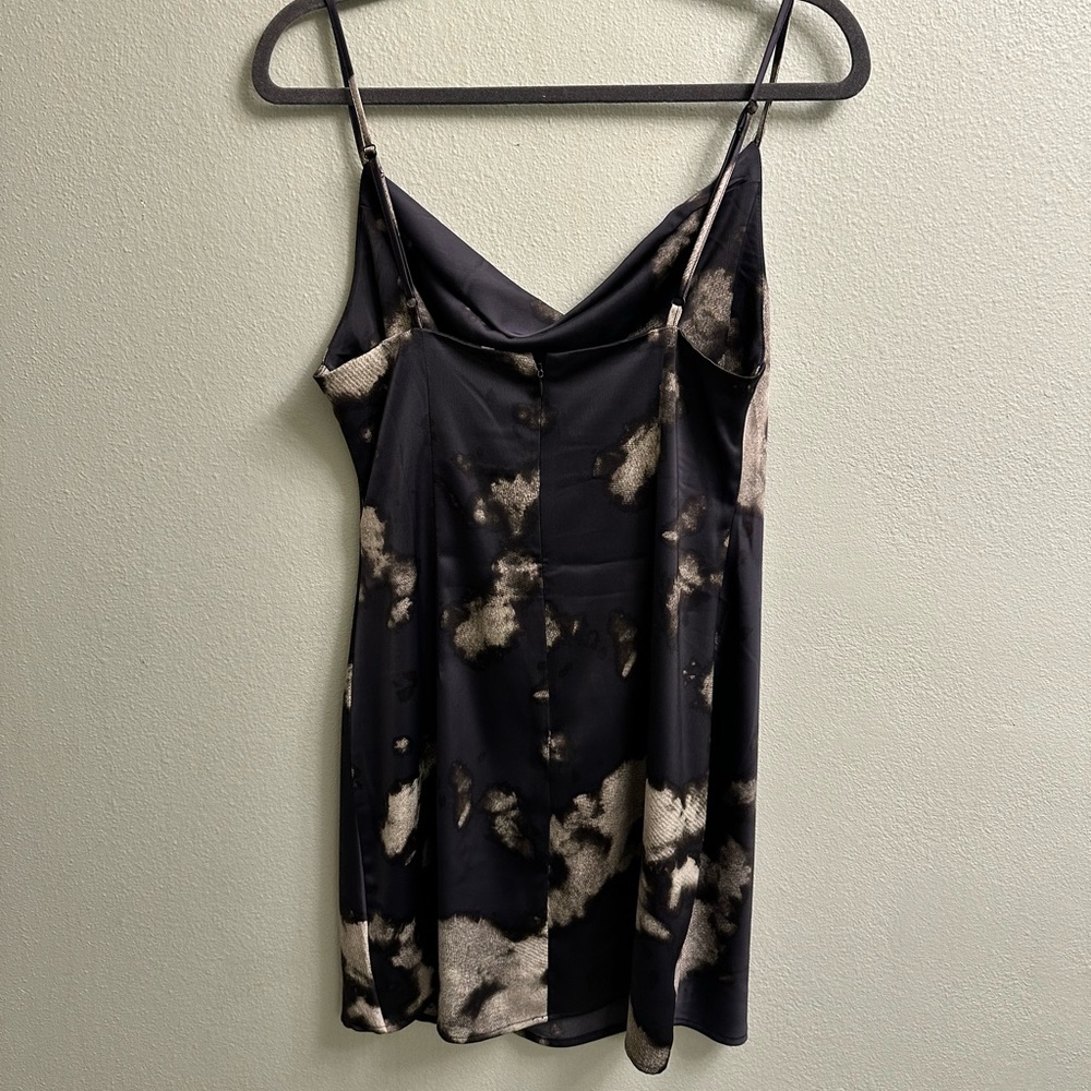 Urban Outfitters Mini Dress Size Large Navy Blue with abstract print - Picture 4 of 9
